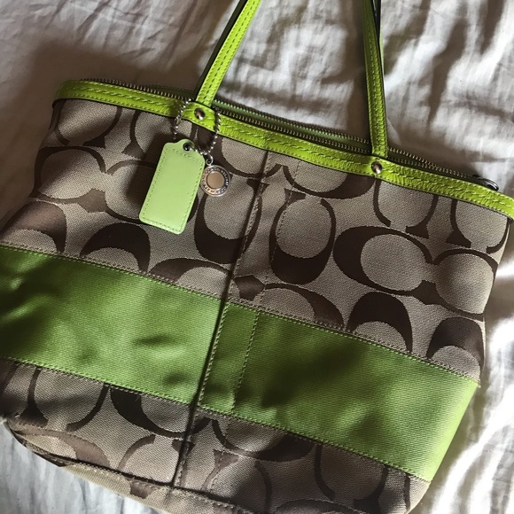 Coach Handbags - Vintage Coach Purse Coach Handbags - Vintage Coach Purse